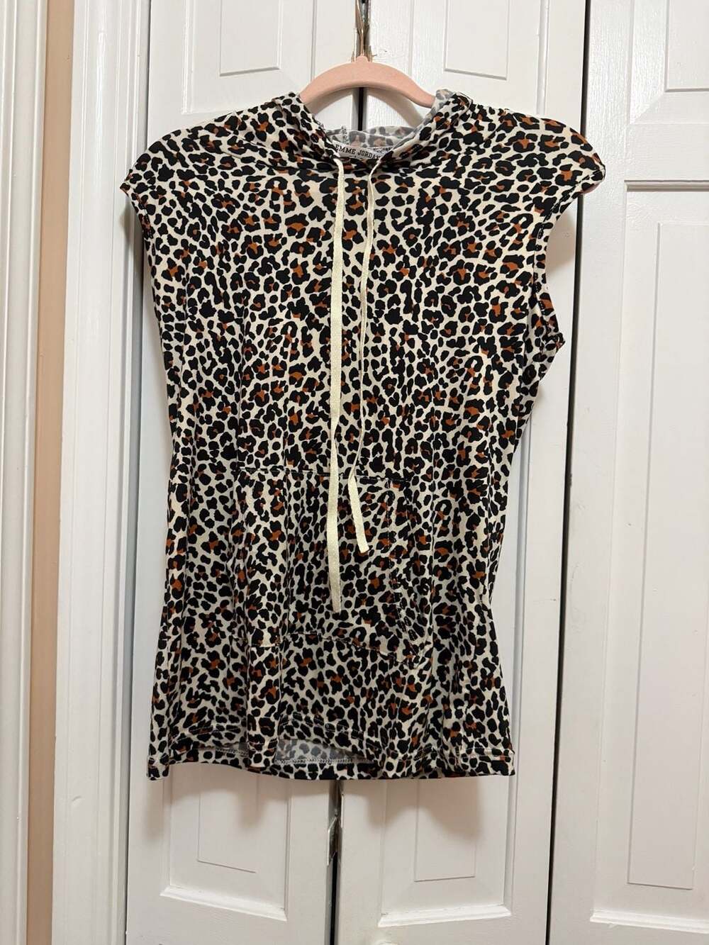 Emme Jordan Women's Leopard Print Sleeveless Hooded Top size large